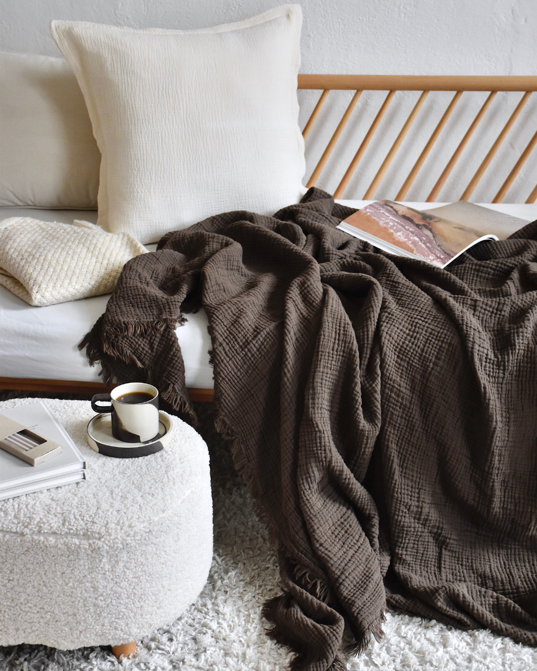 hutchputch_musselin_sofadecke_daniela_chocolate_dunkelbraun