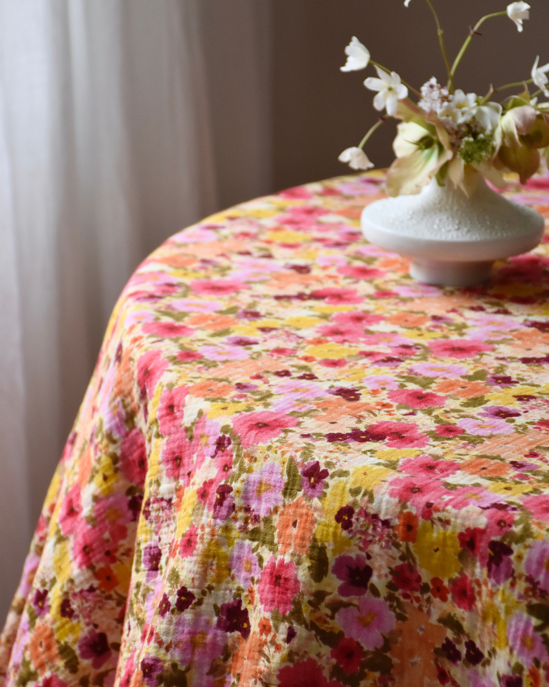 Musselin-Tischdecke "Angelina" • Flowerful - hutch&putch GmbH